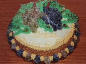 Torta con uva brinata
