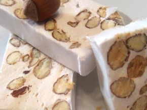 Torrone morbido alle mandorle, nocciole e pistacchi