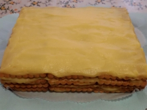Dolce mattone con crema pasticcera