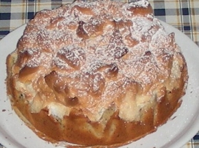 TORTA DI NOCI MERINGATA