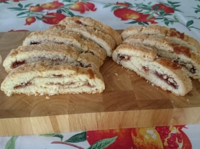Biscotti rustici con farina di riso e marmellata