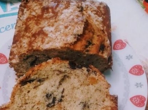 Plumcake albicocche e gocce di cioccolato