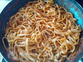 tagliolini al ragu'