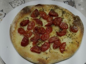 Focaccia con pomodorini