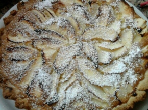 Crostata alle mandorle con mele