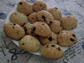 Biscotti con gocce di cioccolato