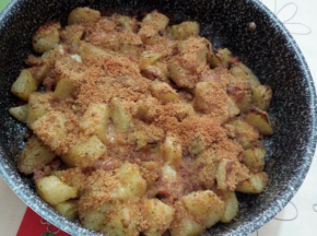 Patate gratinate con pancetta e provola
