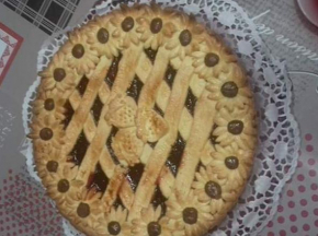 Crostata con confettura di fragole