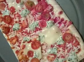 pizza ai pomodorini