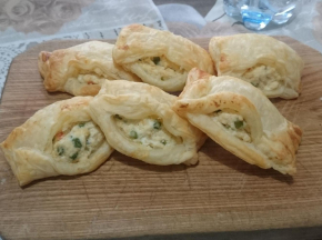 Fagottini con ricotta e piselli