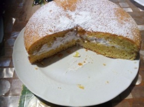 Torta di ricotta farcita