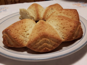 Ciambella allo sciroppo di castagne e lavanda