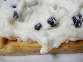 Waffel ricotta e gocce di cioccolato