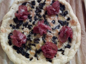 Sfoglia con funghi, scamorza e bresaola