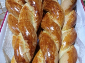 Treccine di pane al latte