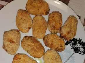 Nuggets di pollo nella friggitrice ad aria