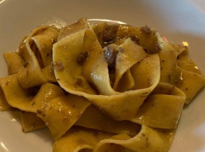Tagliatelle al ragù di funghi