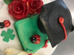 Torta laurea in pasta di zucchero
