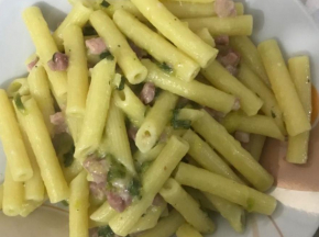 Pasta zucchine e pancetta