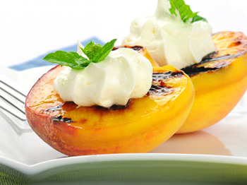 Frutta grigliata: l'alternativa estiva al dessert