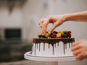 Cake design: 4 tecniche per torte e dessert decorati