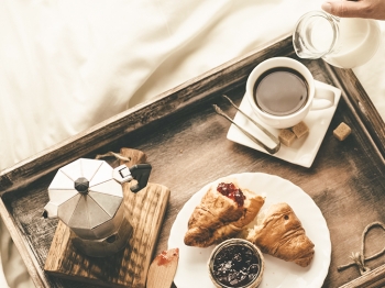 Decorazione della tavola: 3 modi per allestire una colazione perfetta