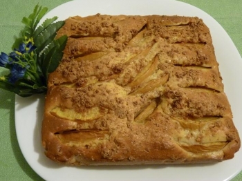 Torta pesca e amaretti, leggera