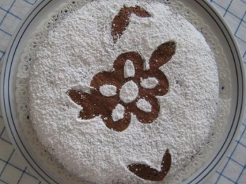 Torta di nocciole e carote