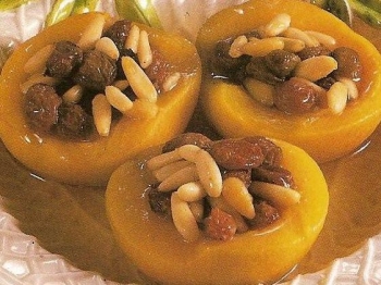 Pesche al vino bianco