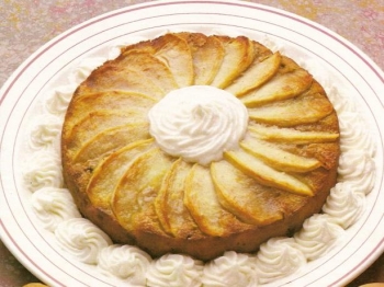 Torta di pane e frutta