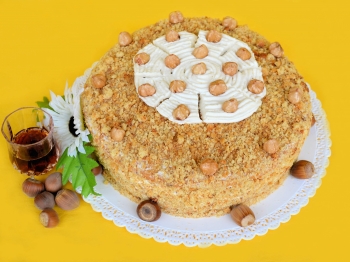 Torta alla nocciola
