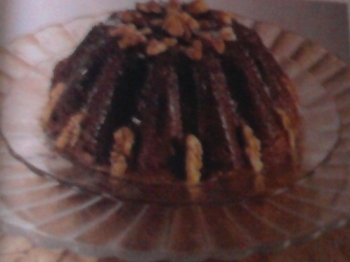 budino delizioso di noci e nocciole