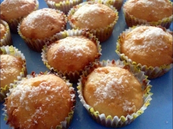 Muffin al cocco e cioccolato bianco