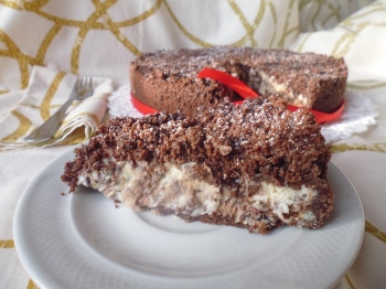 Sbrisolona al cacao con ricotta e gocce di cioccolato