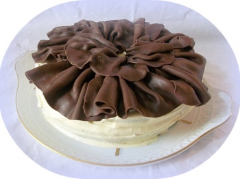 Torta di soffice Mousse al Cioccolato Nero e Bianco
