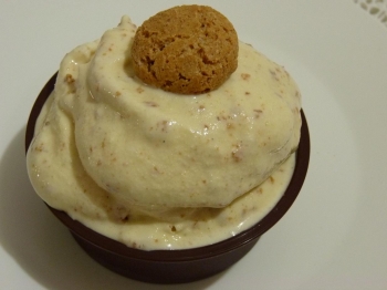 Gelato all'amaretto