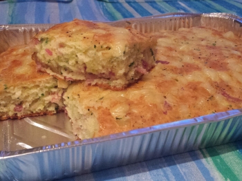 Torta salata con pancetta, zucchine ed emmental
