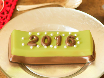 Budino al cioccolato e pistacchio per festeggiare l'anno nuovo