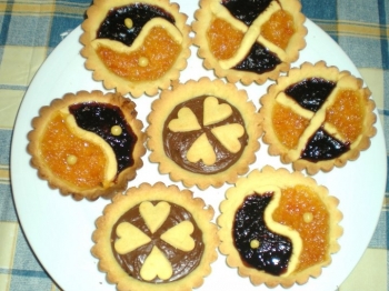 crostatine con marmellata o con crema di nocciole