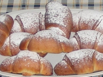 cornetti da colazione con pasta madre