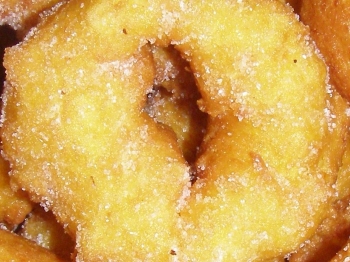 Tzi'pulas (zeppole)