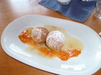 canederlo di albicocche