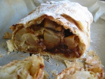 Strudel pere e cioccolato