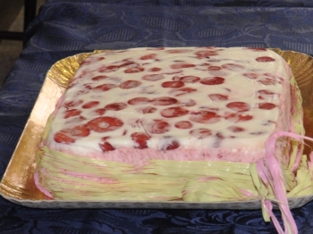 torta quadrotti alle fragole