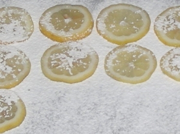 fette di frutta essicate per decorare (o da sgranocchiare)
