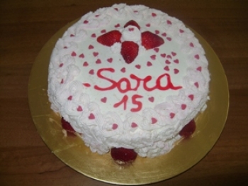 TORTA FRAGOLE E PANNA