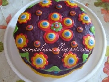 torta fiorita con cioccolato plastico