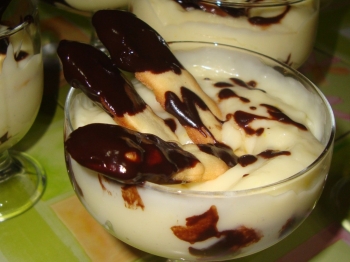 Coppette chantilly con biscotti al cioccolato