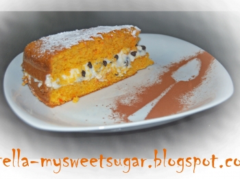 torta farcita di c arote e mandorle