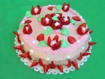 Fragole in fiore